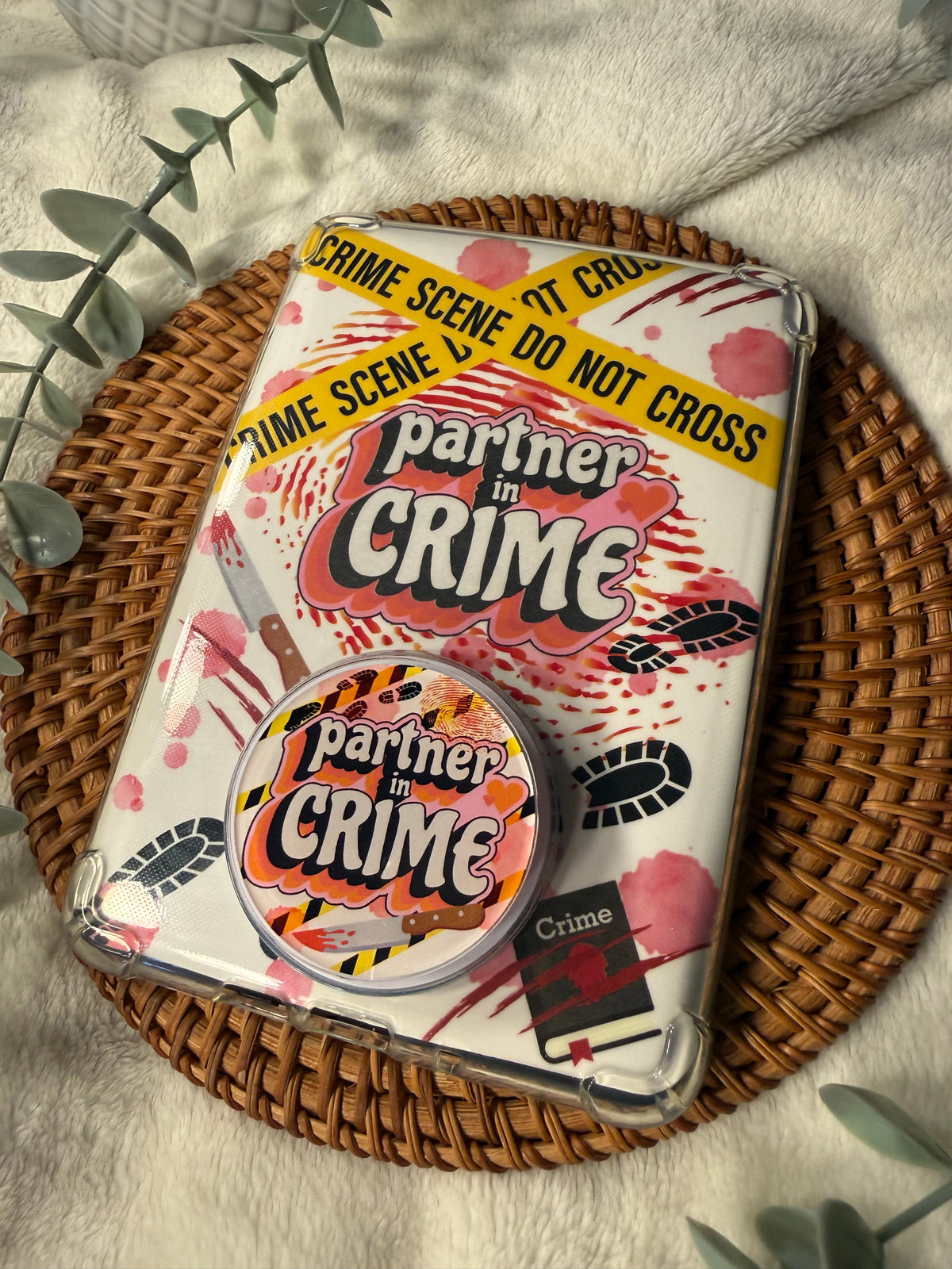 Partner in crime magnetic kindle grip